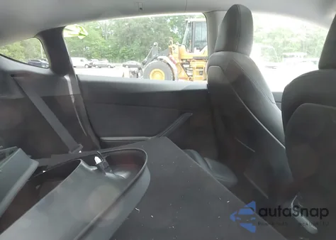 2024 Tesla Model Y Long Range Dual Motor All-Wheel Drive from USA, damaged, VIN 7SAYGDEE4RA247532